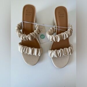 A New Day Wanda Heels Size 8 1/2